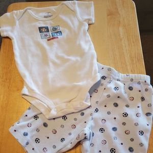 Carters baby set 3mos.